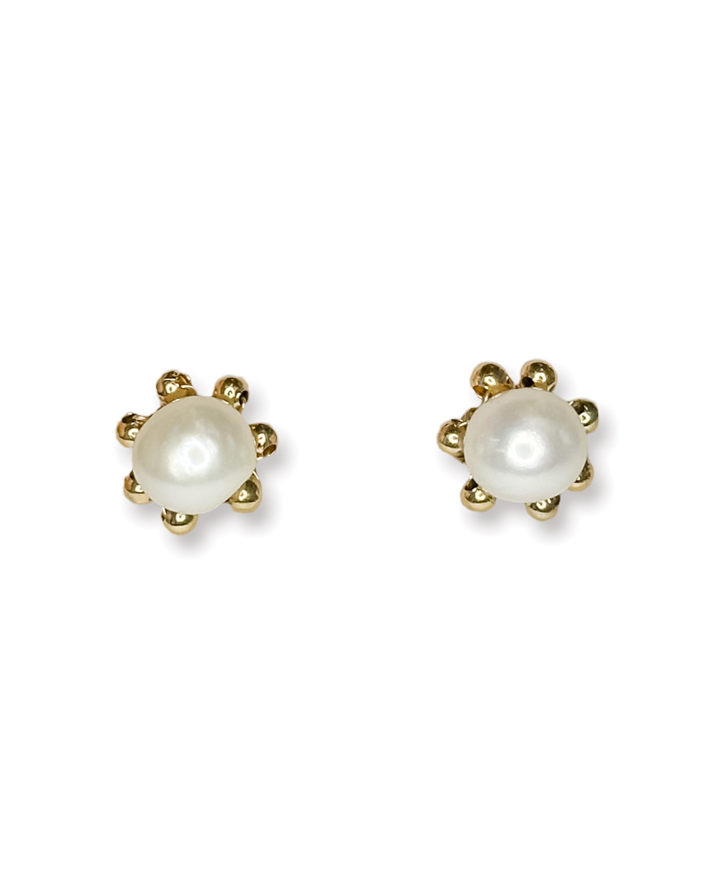 Freshwater Pearl Stud Earrings