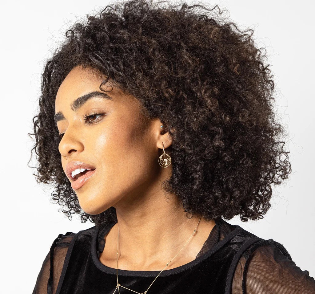 Mini Grad Circle Hook Cable Earrings