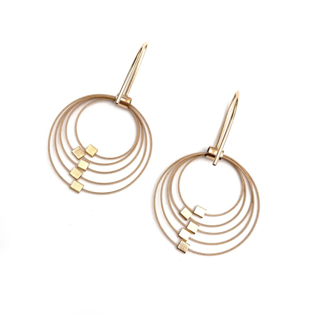 Grad Circle Hook Cable Earrings